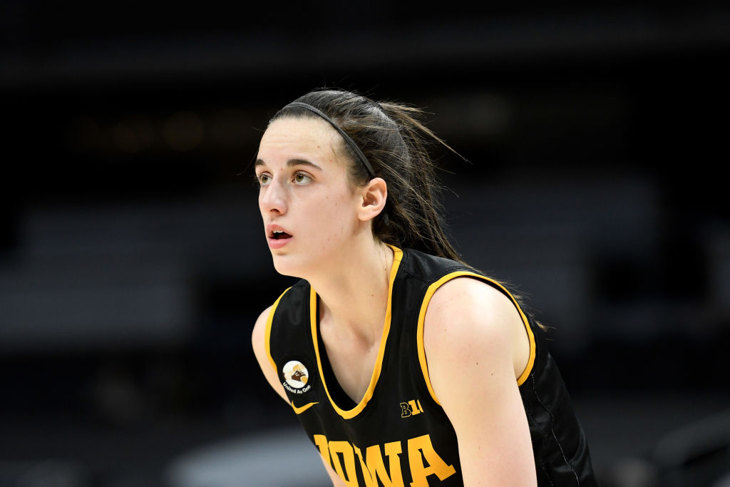 Caitlin Clark Sets Big Ten Record As Iowa Women Rout Gophers – WCCO ...