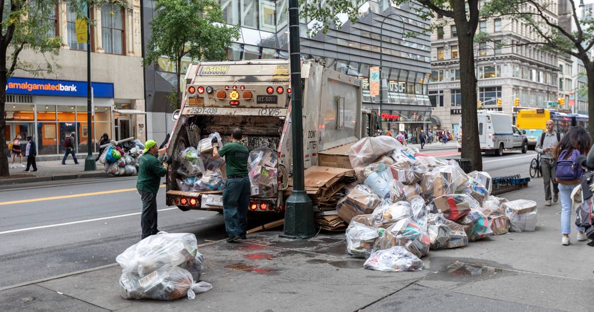NYC Sanitation Dept. opens up civil service ranks for first time in