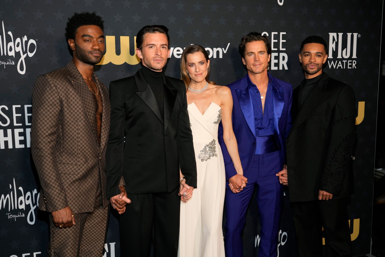 Watch a replay of the Critics Choice Awards red carpet arrivals