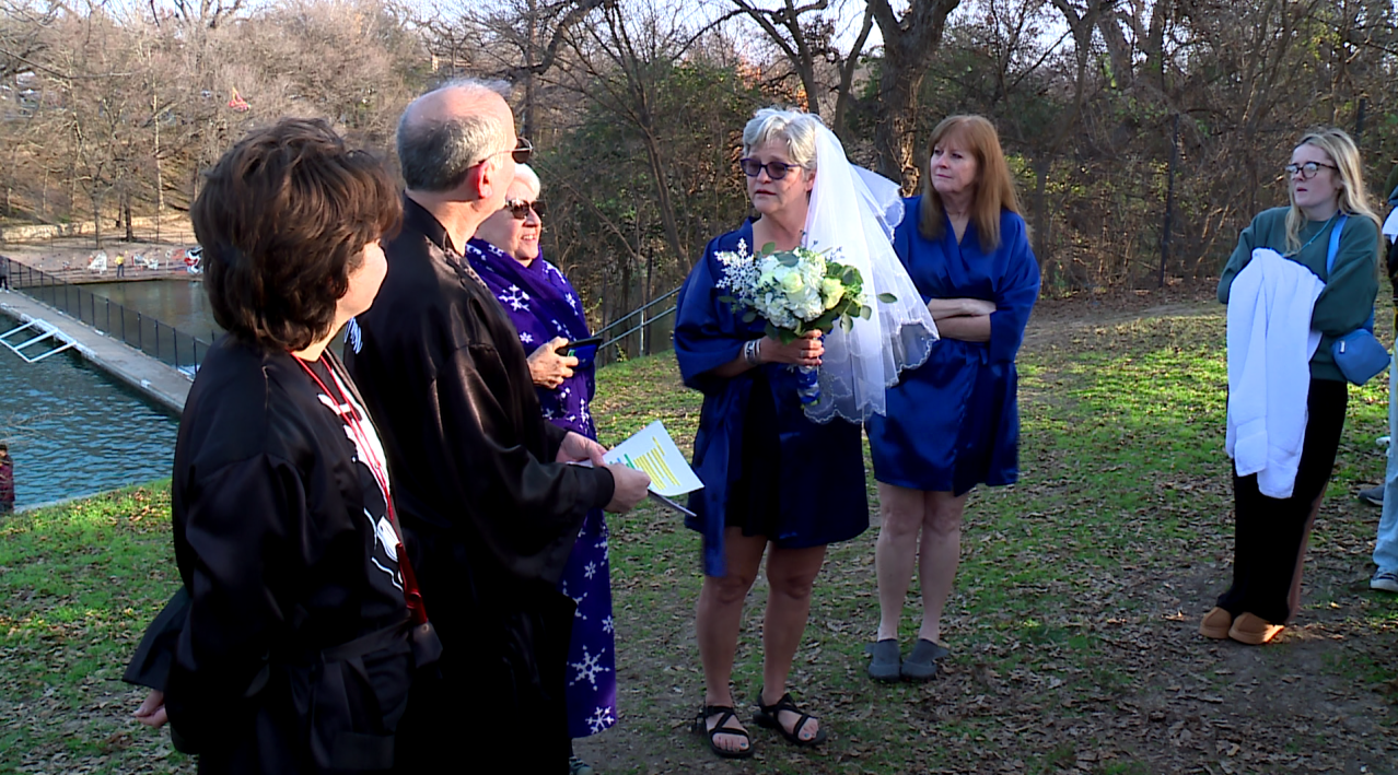 ‘Literally taking the plunge’ Couple marries at Barton Springs’ New