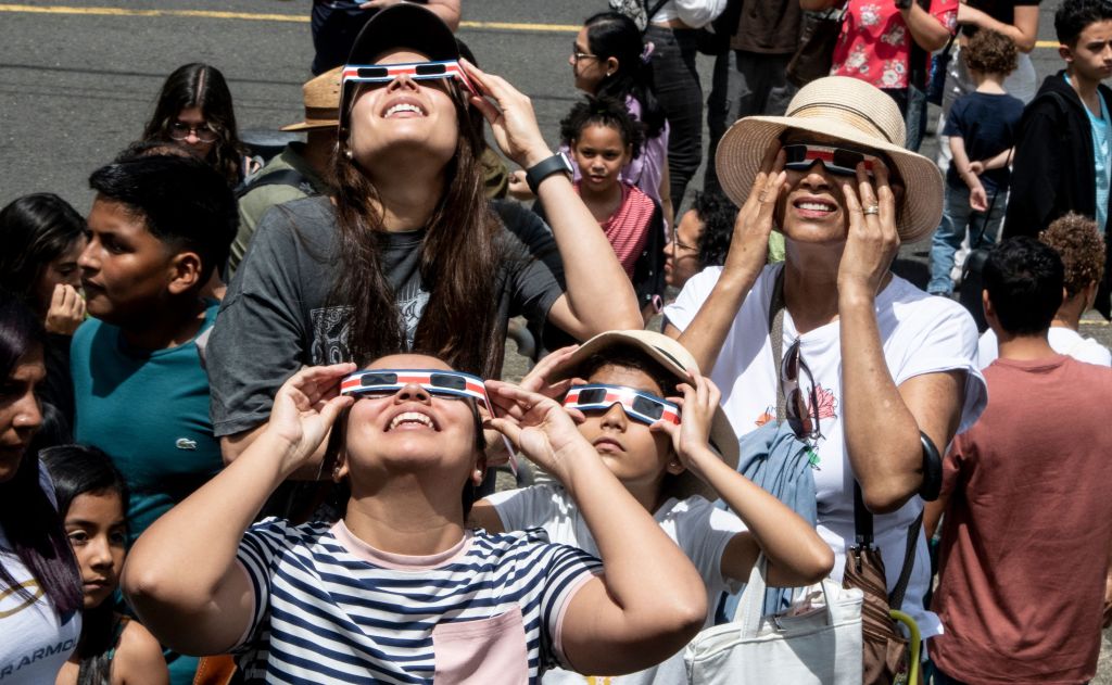Solar eclipse visible in NY on April 8 time, where to watch Patabook