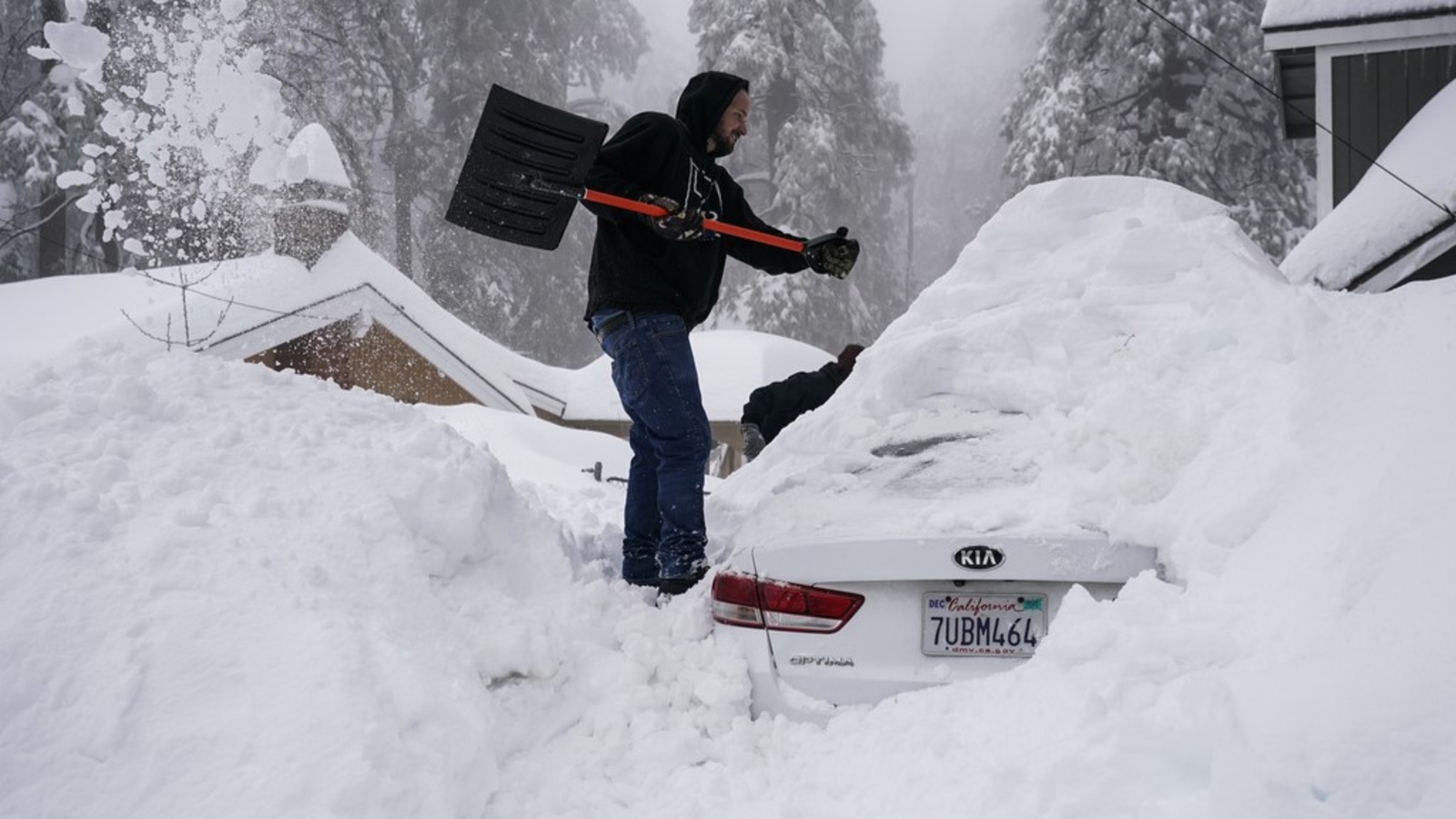 CA drought Study says California's 2023 snowy rescue from megadrought was a freak event. Don't