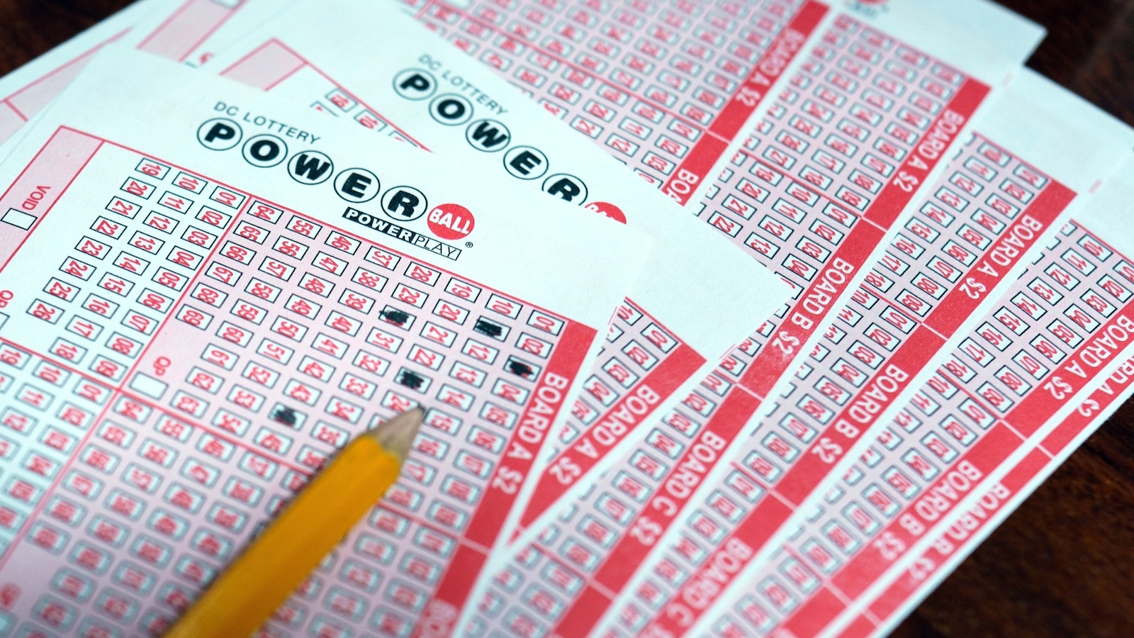 Record-tying Powerball drawing as jackpot balloons to $1.3 billion ...