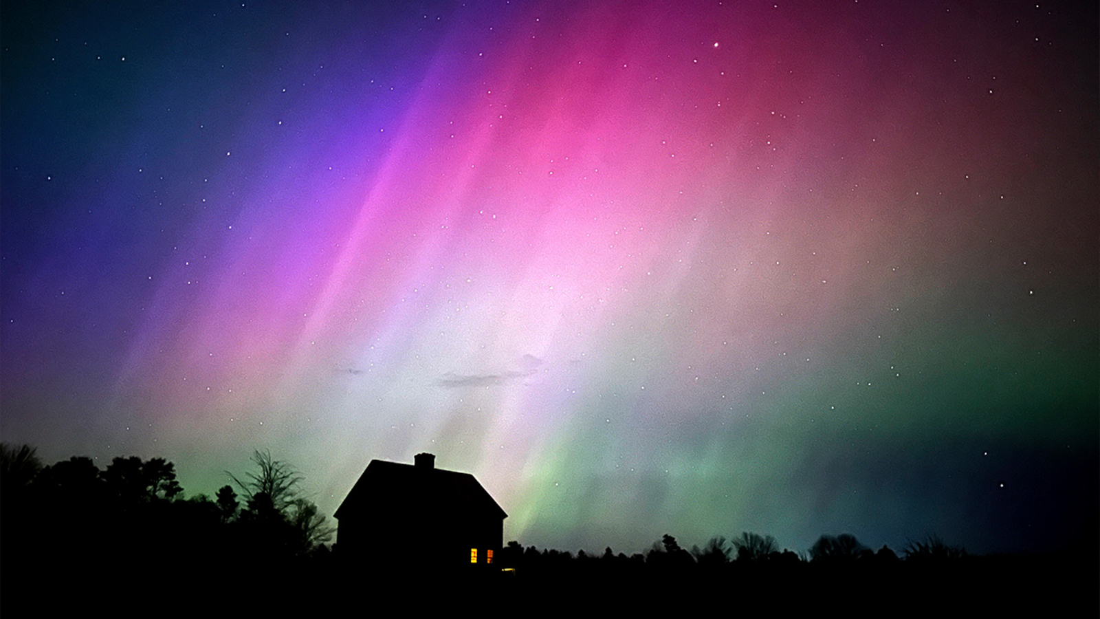 Northern Lights in the US Solar storm hits Earth, producing colorful