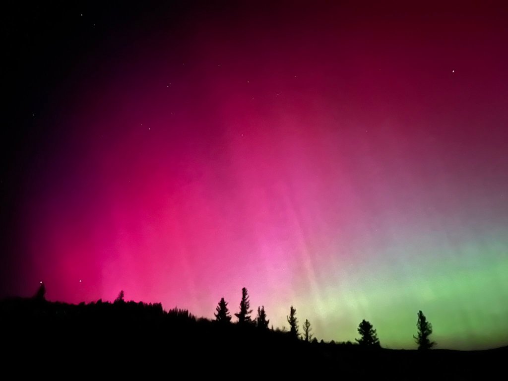 Northern Lights may be visible, Denver rain showers Patabook News