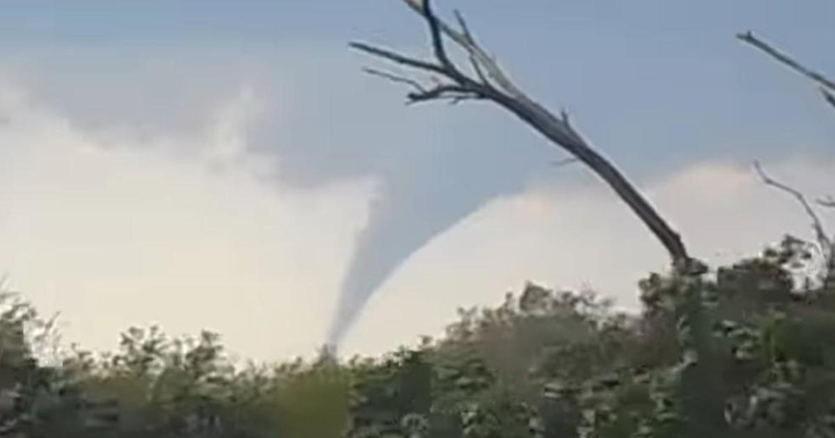 Kansas Tornado Leaves 1 Dead Destroys Nearly Two Dozen Homes