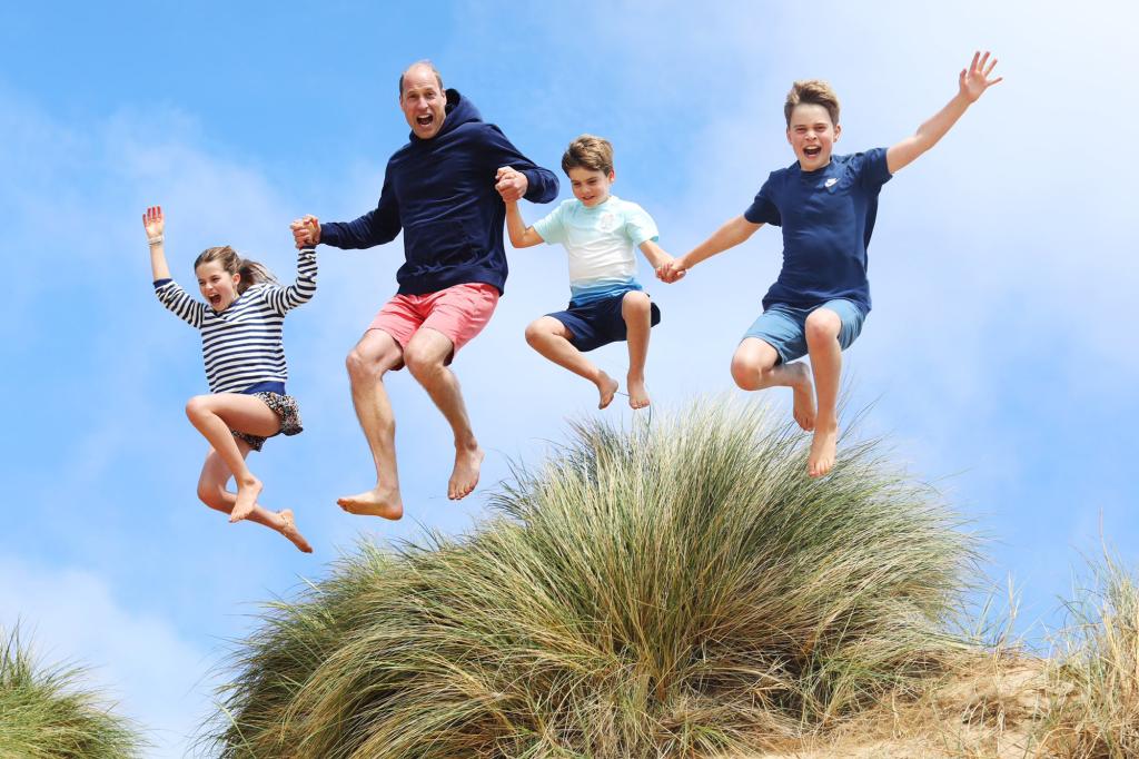 Kate Middleton Shares Sweet Snap Of Prince William With Their Kids On   Prince William Birthday Image Ftr 84197550 